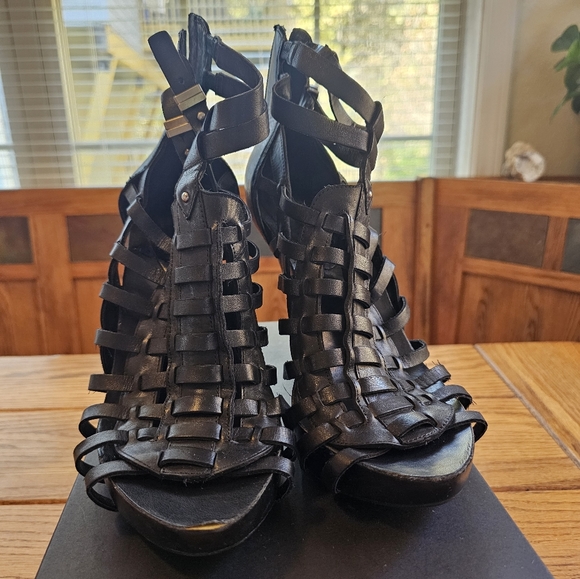 BCBGeaneration leater heel - Picture 7 of 8